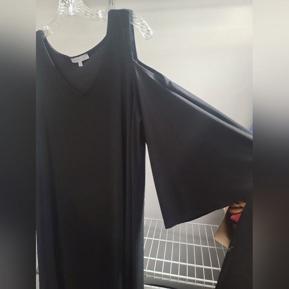 Dress - Picture 2 of 5